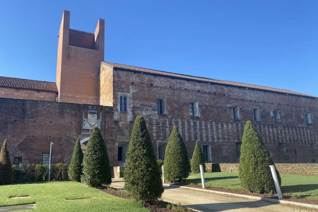 Il castello di Novara