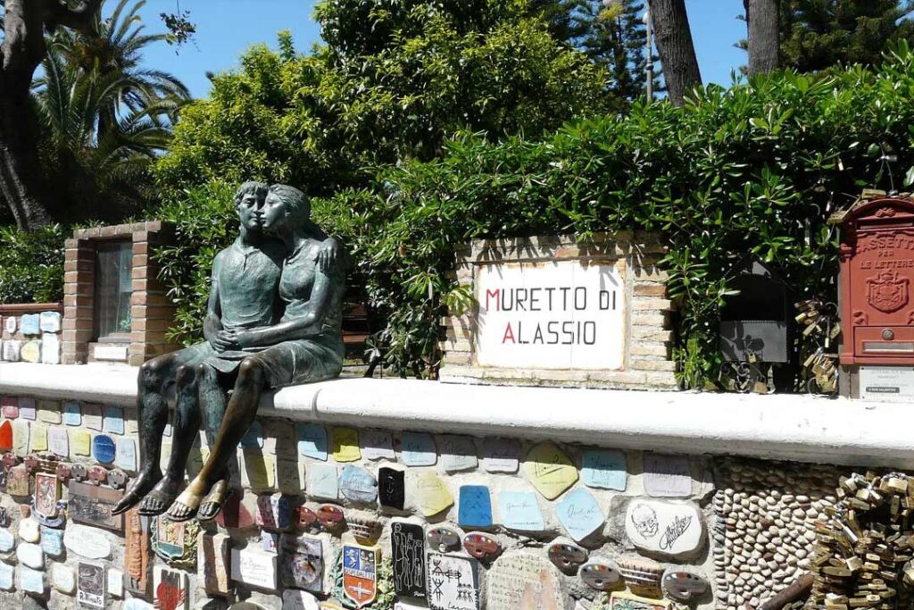 L’origine-del-Muretto-di-Alassio L’origine-del-Muretto-di-Alassio