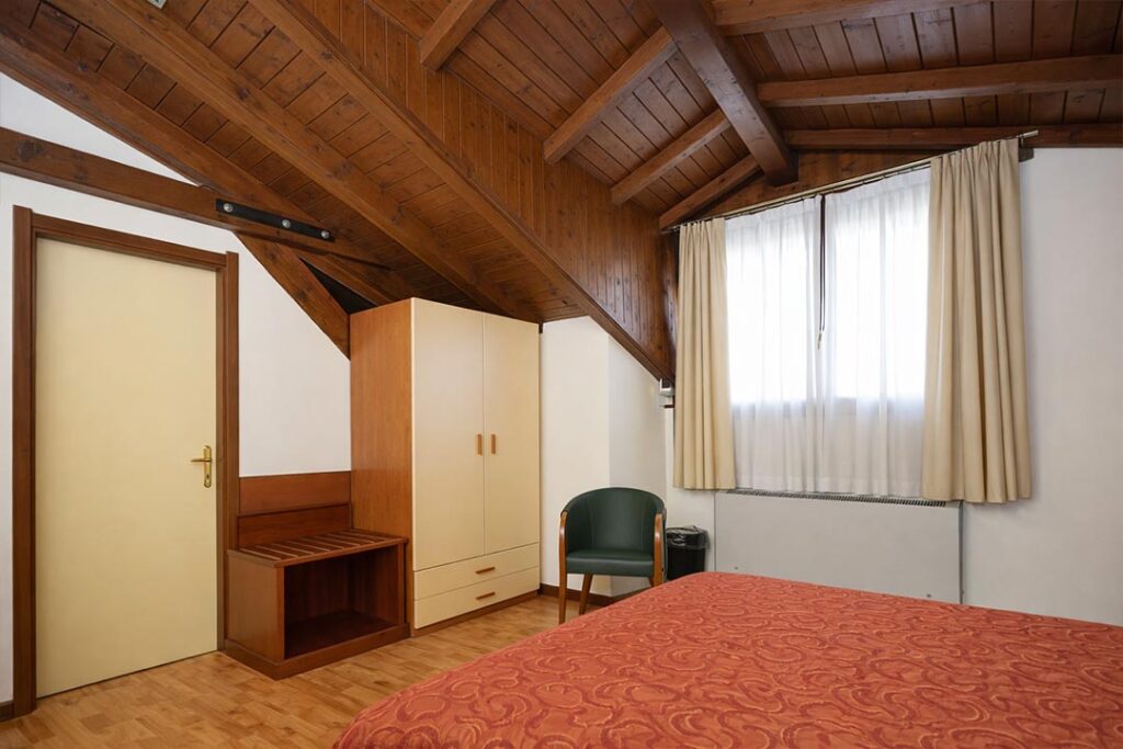 Hotel-Il-chiostro-LVG-Hotel-Collection-mansarda2 Hotel-Il-chiostro-LVG-Hotel-Collection-mansarda2
