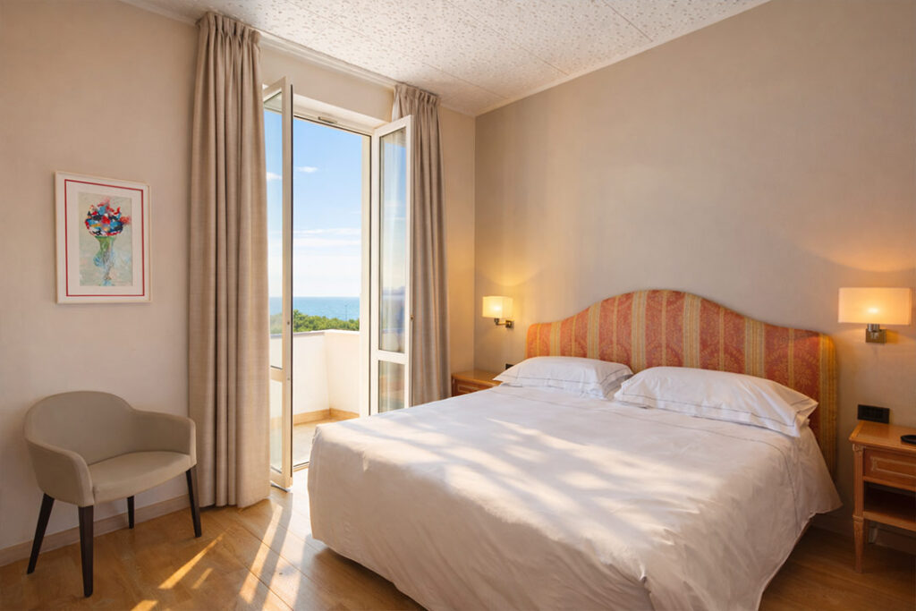 Grand-hotel-Mediterranee-LVG-Hotel-Collection-deluxe-1 Grand-hotel-Mediterranee-LVG-Hotel-Collection-deluxe-1